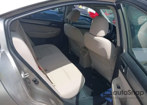 2015 Subaru Legacy 2.5I Premium z USA, uszkodzony, nr VIN 4S3BNBH62F3043048